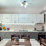Shkodra Apartments 4* Shkodër