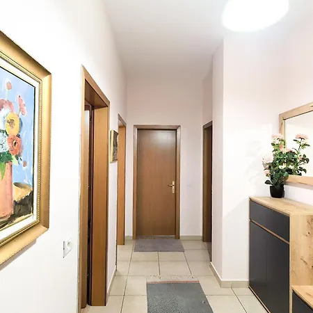 Shkodra Apartments 4*