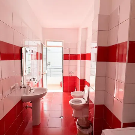 アパートホテル Shkodra Apartments 4*