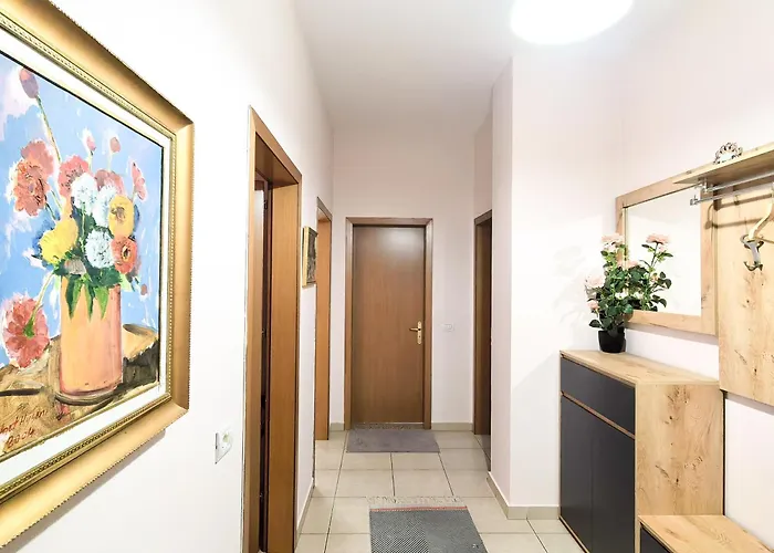 Shkodra Apartments 4*